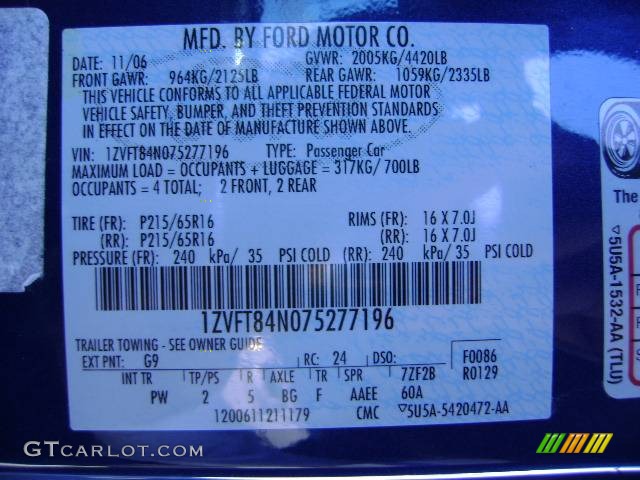 2007 Mustang V6 Deluxe Convertible - Vista Blue Metallic / Light Graphite photo #28