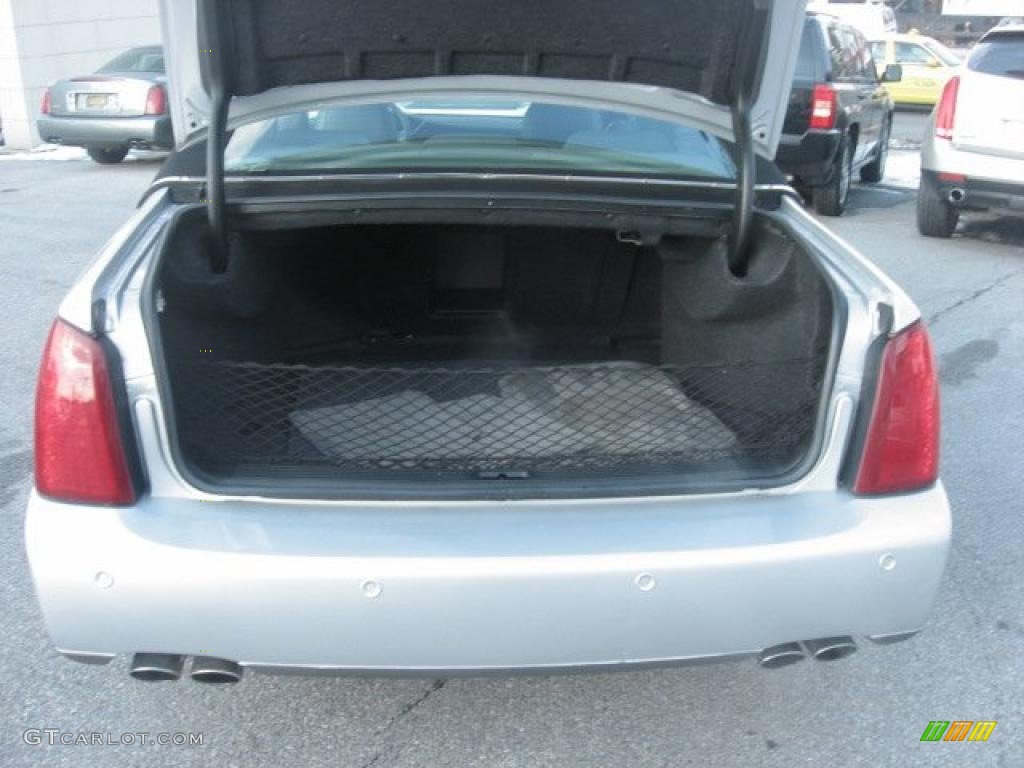 2002 Cadillac DeVille DHS Trunk Photo #43122014