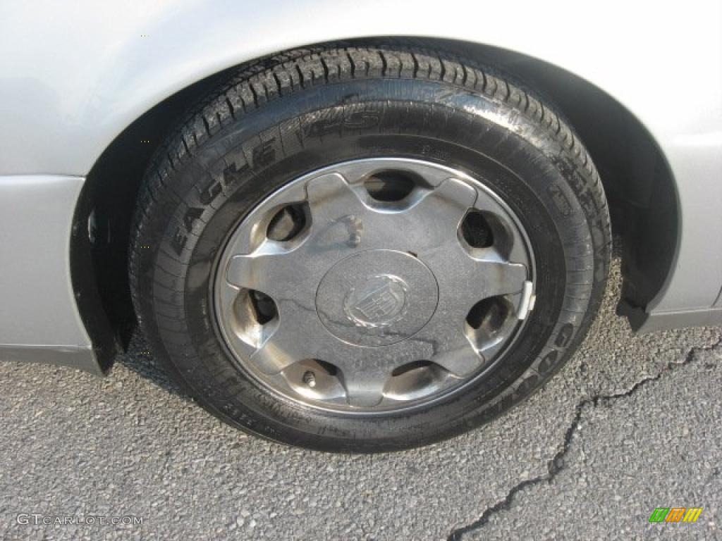 2002 Cadillac DeVille DHS Wheel Photo #43122054