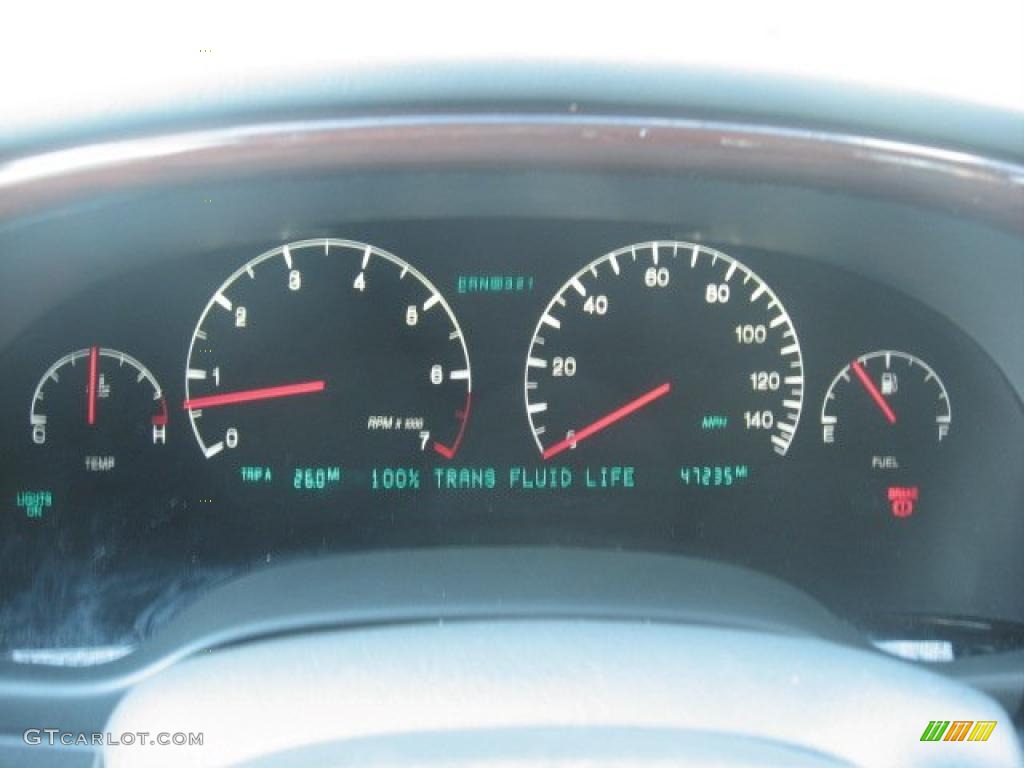 2002 Cadillac DeVille DHS Gauges Photo #43122150