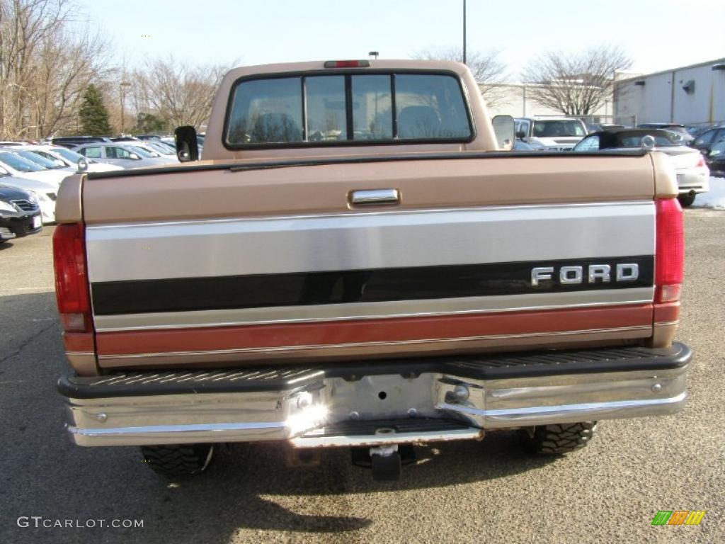 Light Santa Fe Metallic 1995 Ford F250 XLT Extended Cab 4x4 Exterior Photo #43123054