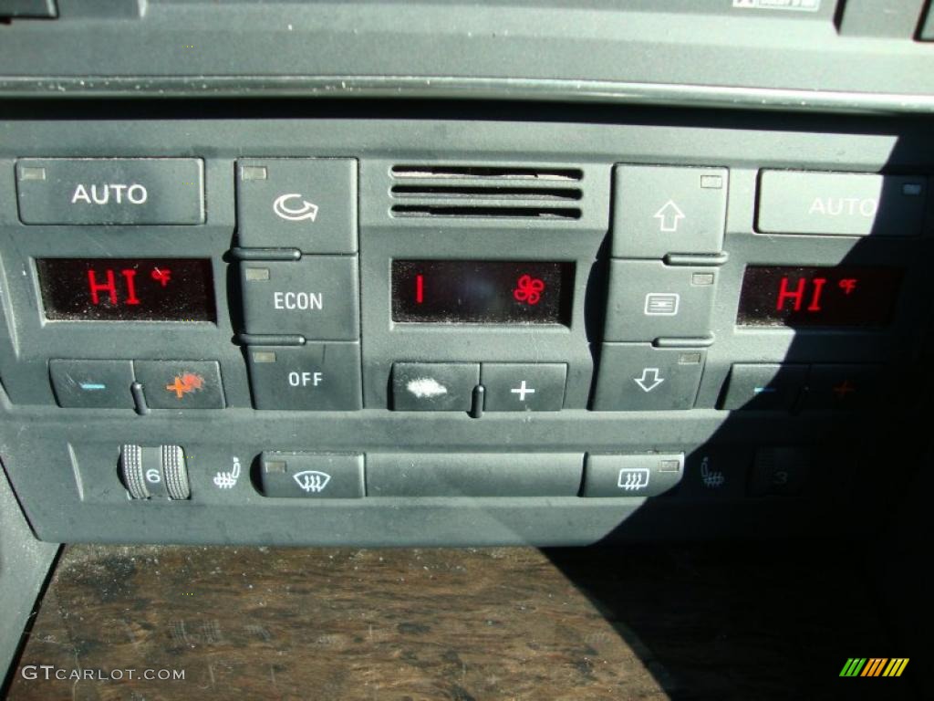 2005 Audi S4 4.2 quattro Sedan Controls Photo #43132655