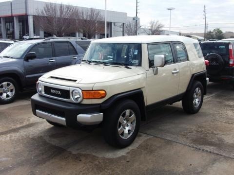 2008 Toyota FJ Cruiser  Data, Info and Specs
