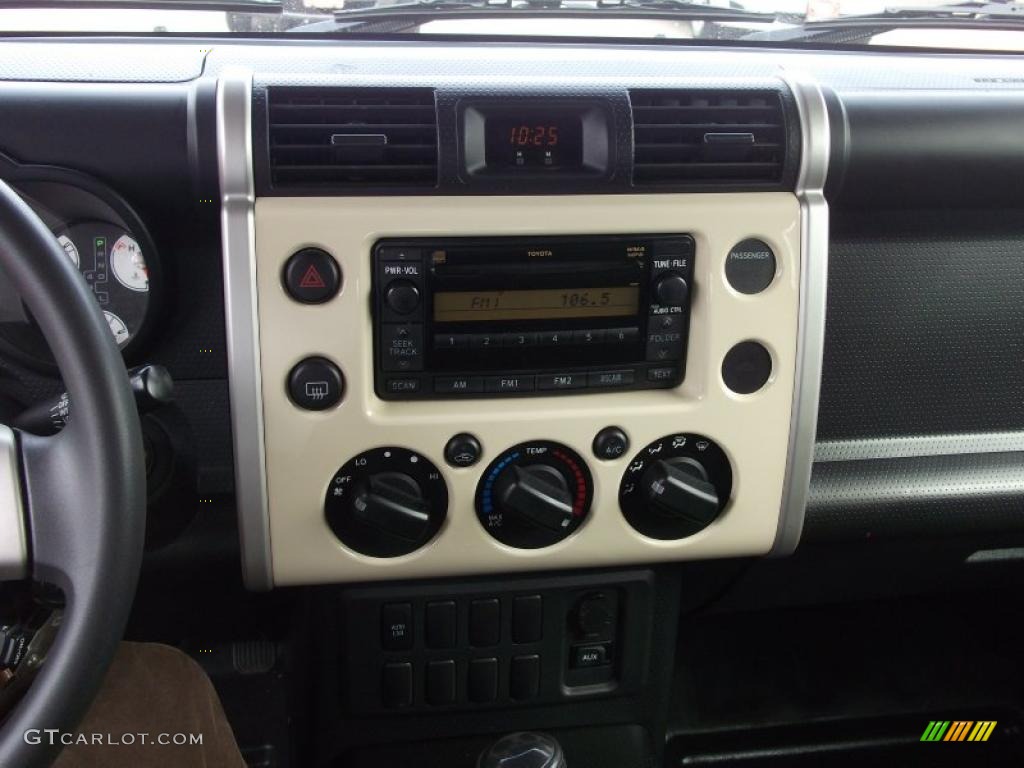 2008 Toyota FJ Cruiser Standard FJ Cruiser Model Controls Photo #43137363