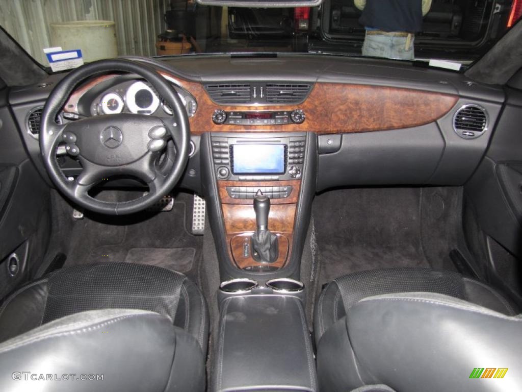 2006 Mercedes-Benz CLS 55 AMG AMG Charcoal Nappa Leather Dashboard Photo #43138775