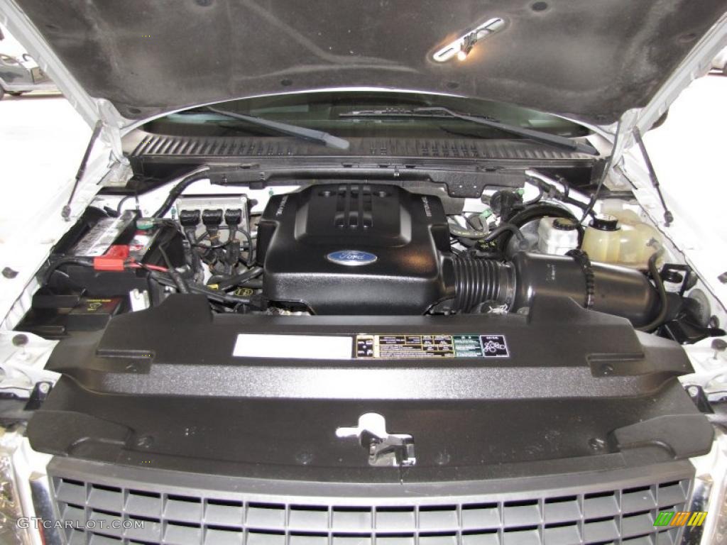 2003 Ford Expedition XLT 4.6 Liter SOHC 16-Valve Triton V8 Engine Photo #43139063