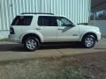 2008 White Suede Ford Explorer XLT  photo #17