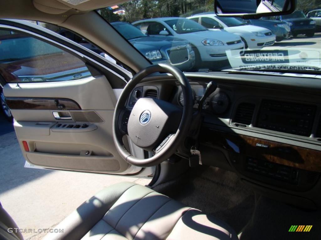 2010 Grand Marquis LS Ultimate Edition - Vibrant White / Medium Light Stone photo #19