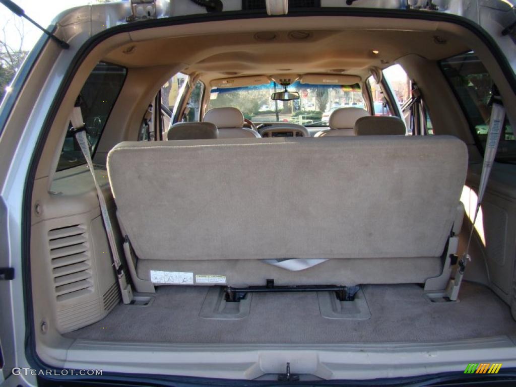2002 Navigator Luxury 4x4 - Light Parchment Gold Metallic / Medium Parchment photo #17