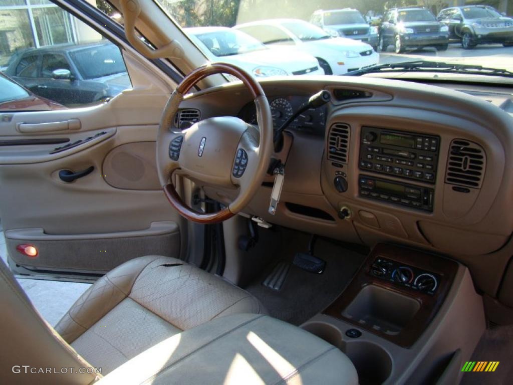 2002 Navigator Luxury 4x4 - Light Parchment Gold Metallic / Medium Parchment photo #22