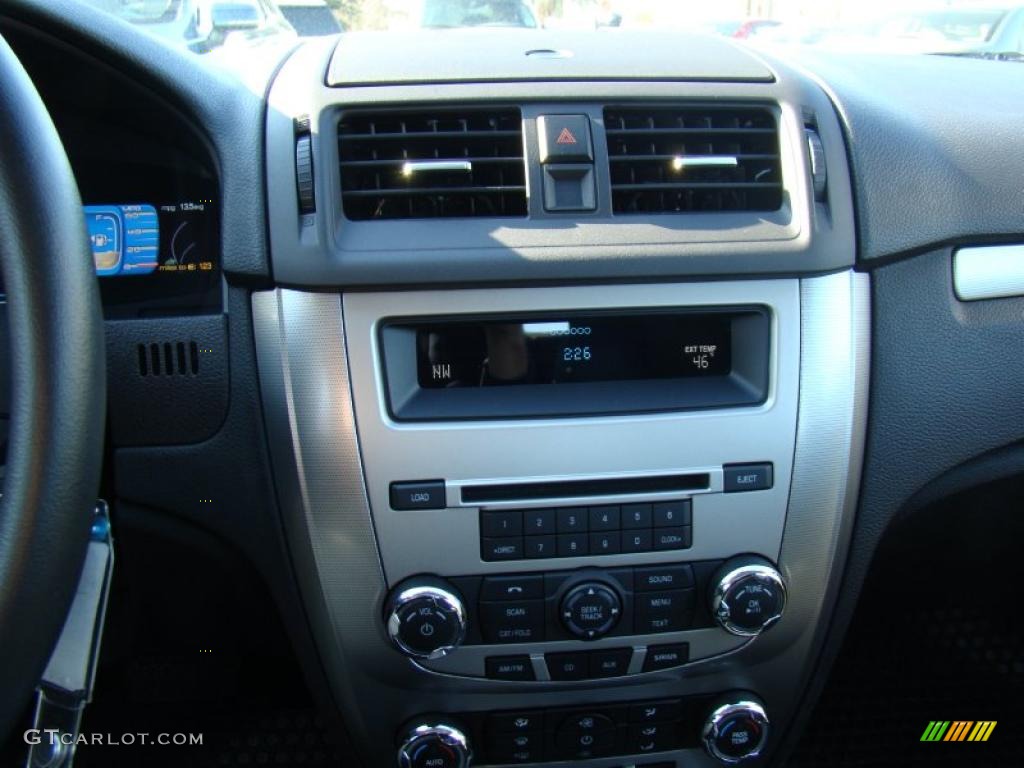 2010 Ford Fusion Hybrid Controls Photo #43156293