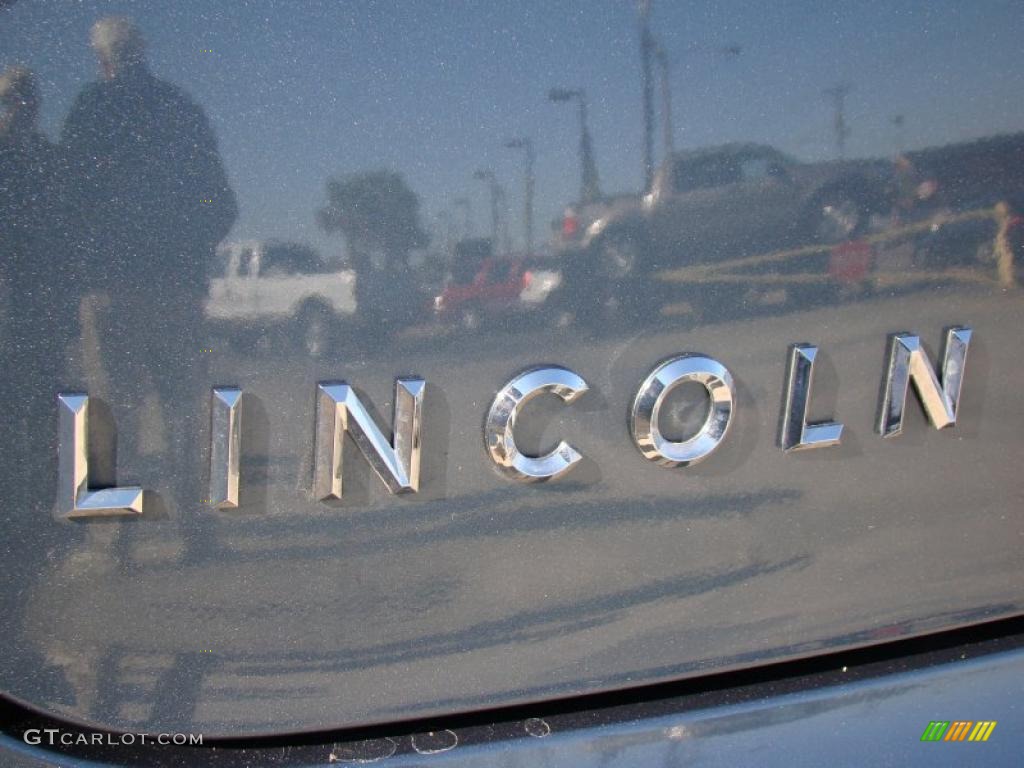 2010 Lincoln MKT FWD marks and logos Photo #43157133