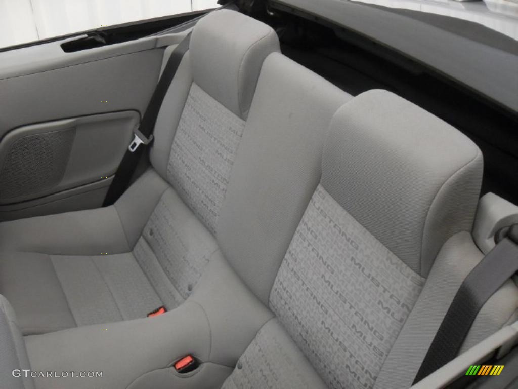 Light Graphite Interior 2005 Ford Mustang V6 Deluxe Convertible Photo #43158061