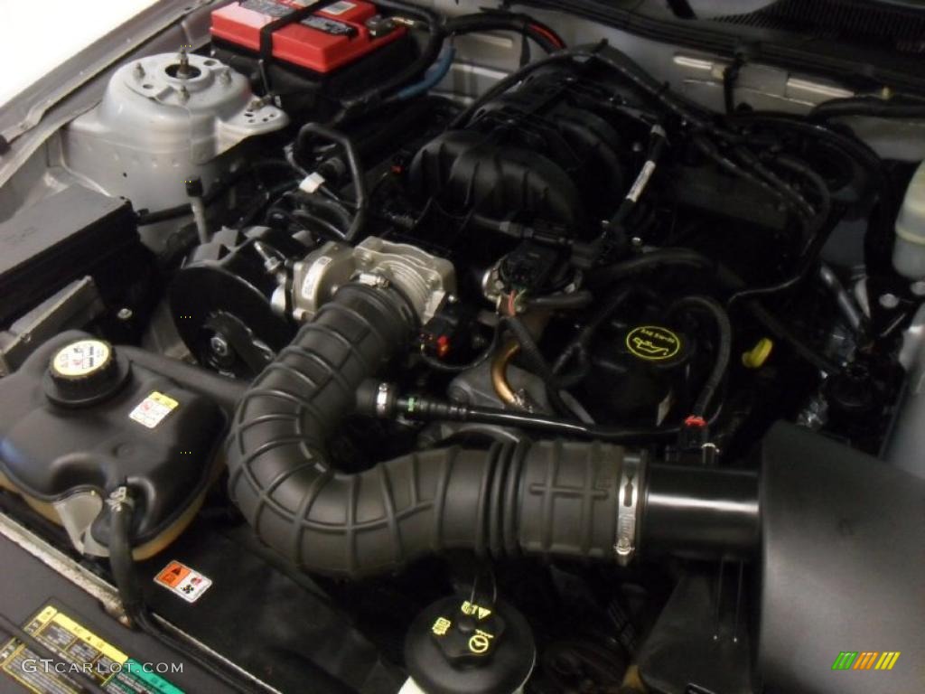 2005 Ford Mustang V6 Deluxe Convertible 4.0 Liter SOHC 12-Valve V6 Engine Photo #43158281