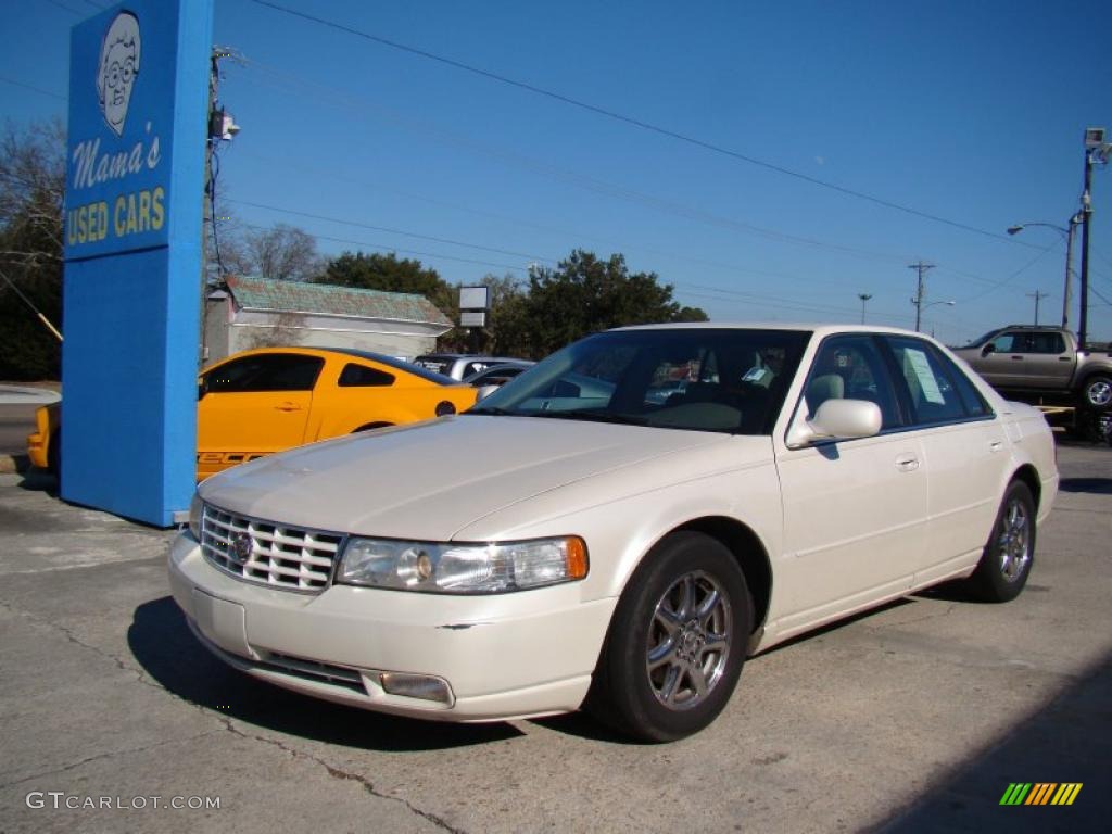 White Diamond 2002 Cadillac Seville SLS Exterior Photo #43158537