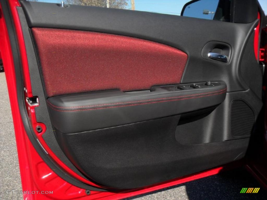 2011 Dodge Avenger Mainstreet Black/Red Door Panel Photo #43161857