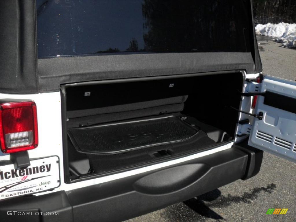 2011 Wrangler Sport S 4x4 - Bright White / Black photo #16