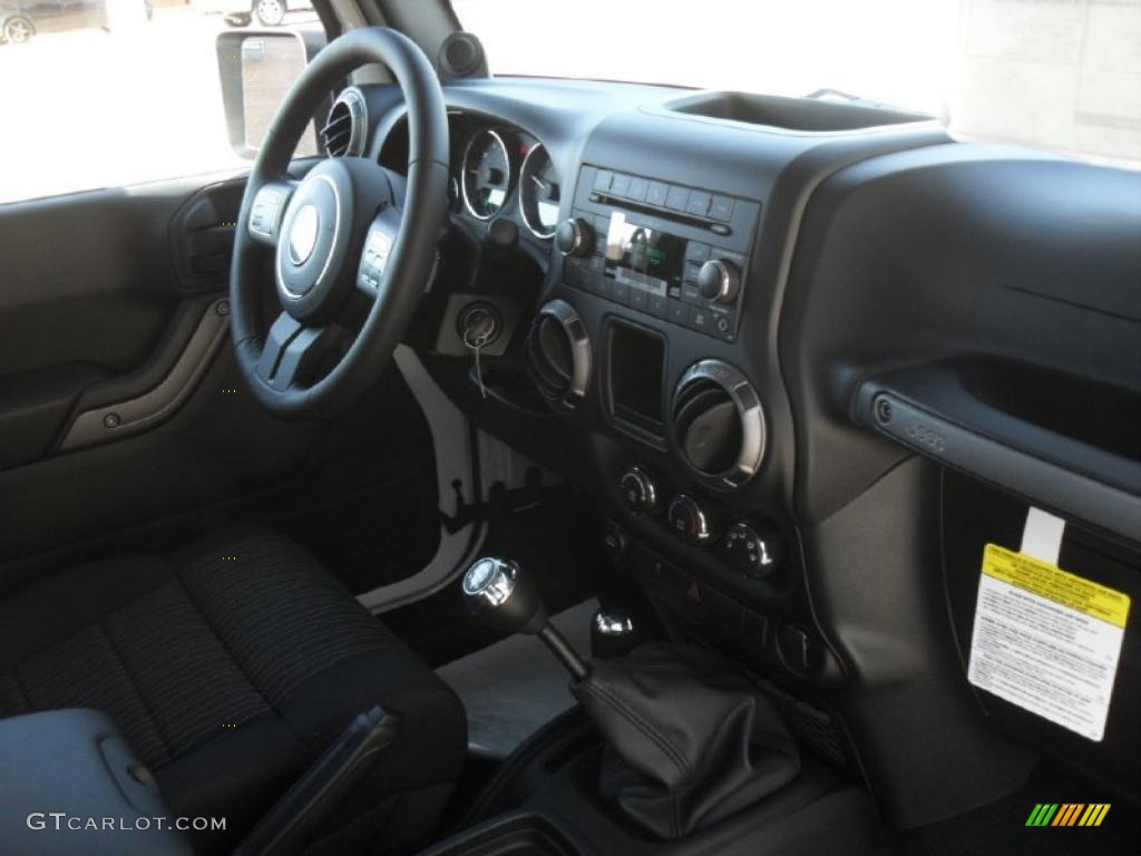 2011 Wrangler Sport S 4x4 - Bright White / Black photo #19