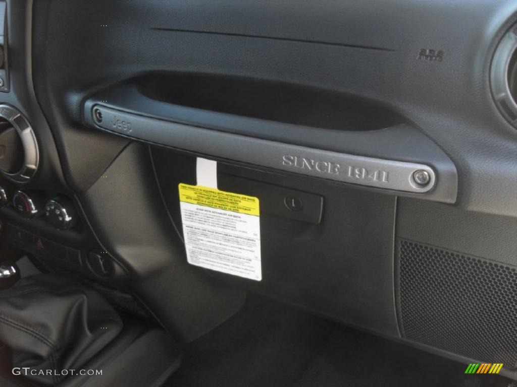 2011 Wrangler Sport S 4x4 - Bright White / Black photo #20