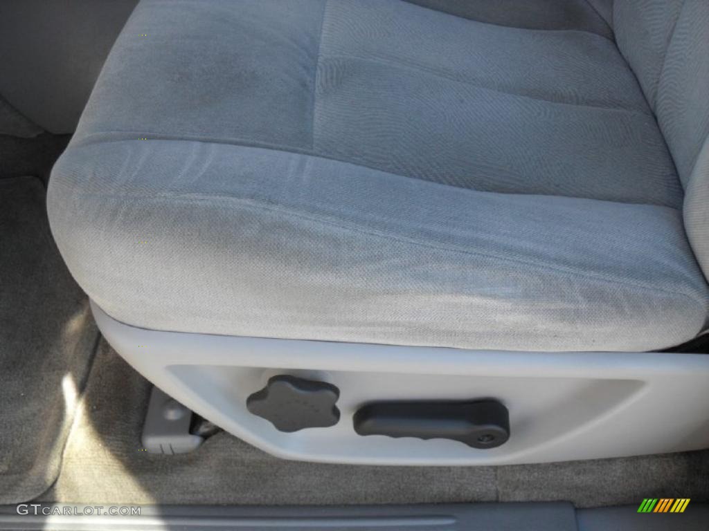 2005 TrailBlazer LS 4x4 - Majestic Red Metallic / Light Gray photo #8