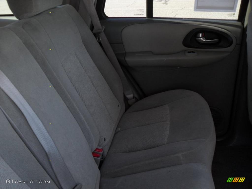 2005 TrailBlazer LS 4x4 - Majestic Red Metallic / Light Gray photo #18