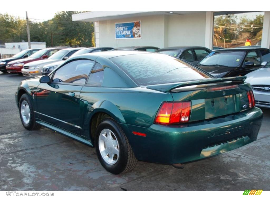 2000 Mustang V6 Coupe - Amazon Green Metallic / Medium Parchment photo #14