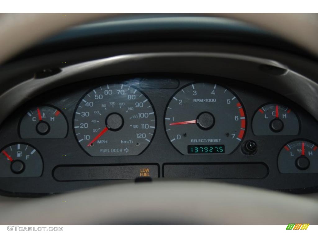 2000 Ford Mustang V6 Coupe Gauges Photo #43166433