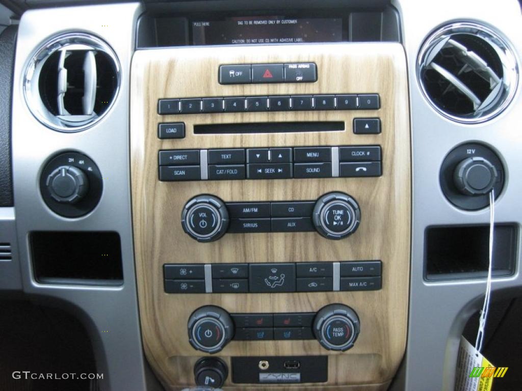 2011 Ford F150 Lariat SuperCrew 4x4 Controls Photo #43168249