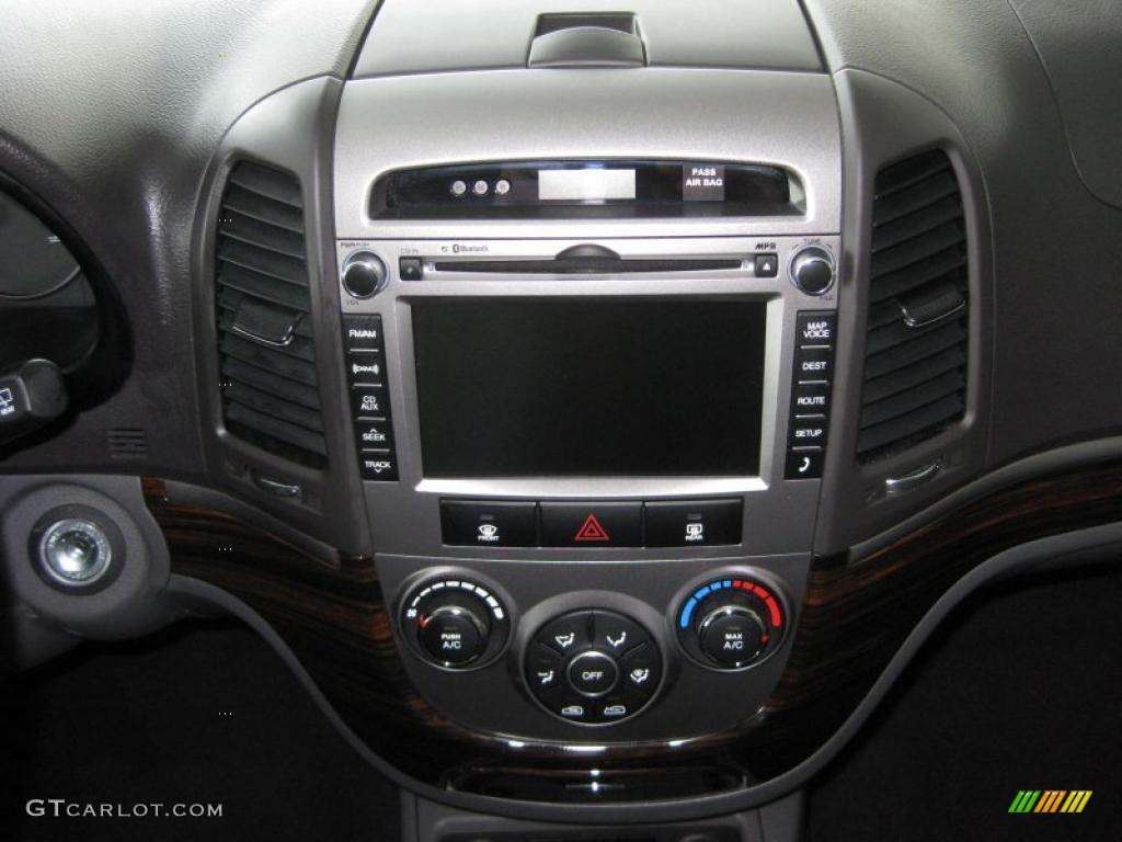 2011 Hyundai Santa Fe SE AWD Controls Photo #43170525