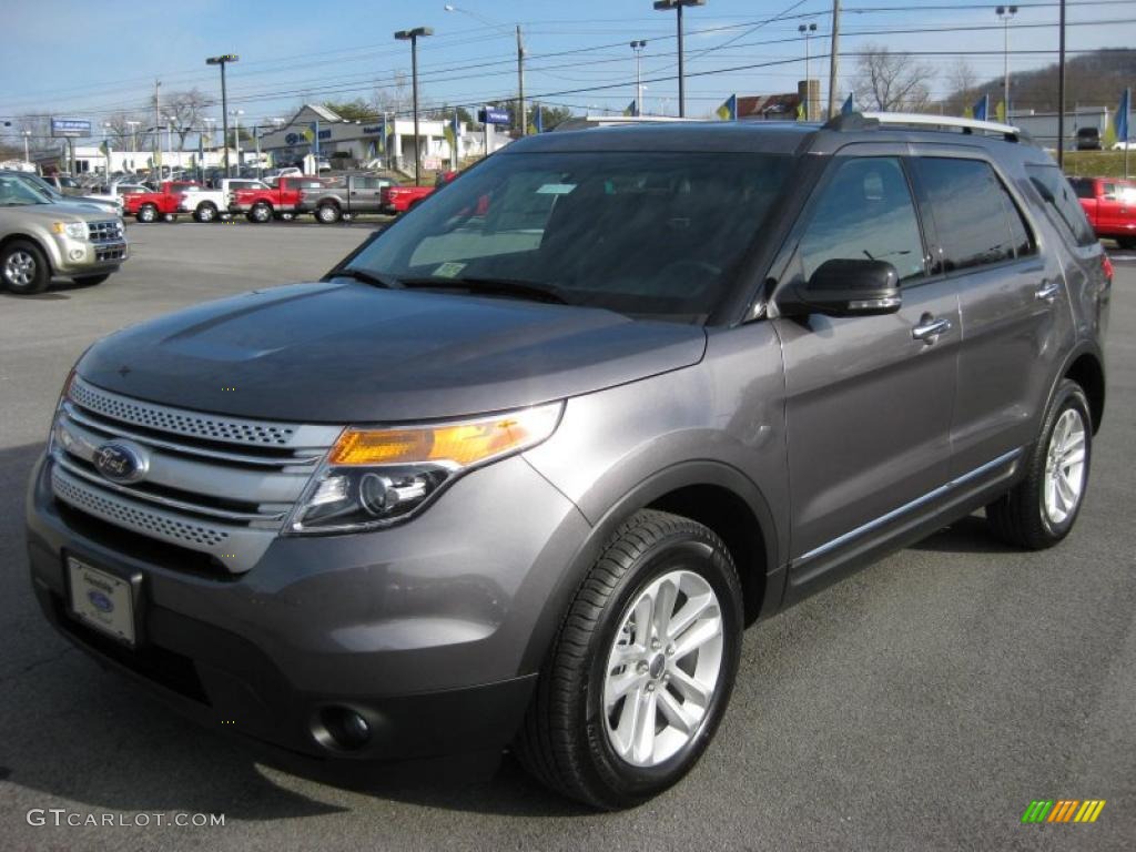 2011 Explorer XLT 4WD - Sterling Grey Metallic / Charcoal Black photo #2