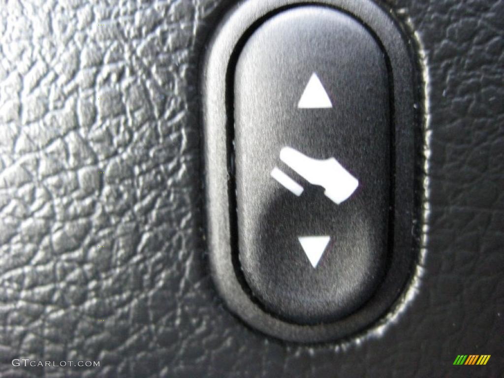 2006 Ford F150 Harley-Davidson SuperCab 4x4 Controls Photo #43175146