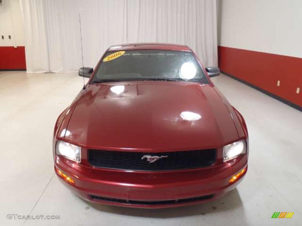 2006 Mustang V6 Deluxe Coupe - Redfire Metallic / Dark Charcoal photo #2