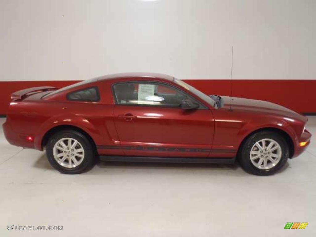 2006 Mustang V6 Deluxe Coupe - Redfire Metallic / Dark Charcoal photo #3