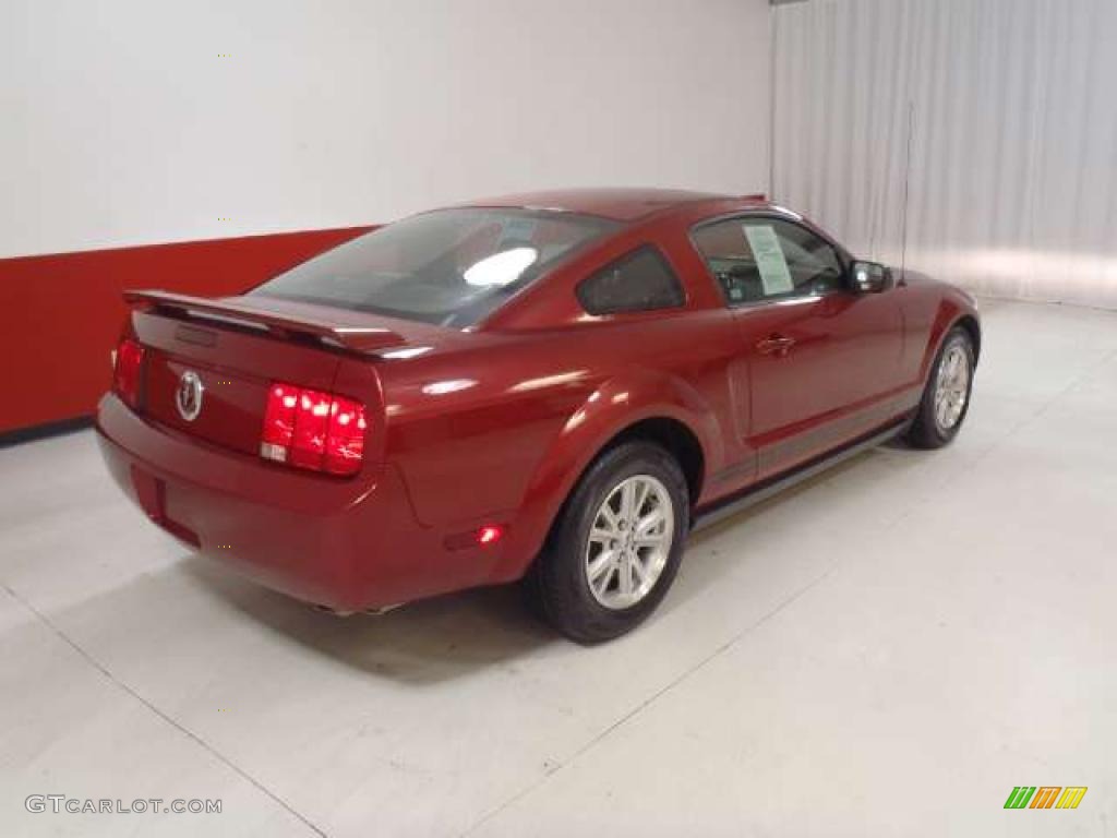 2006 Mustang V6 Deluxe Coupe - Redfire Metallic / Dark Charcoal photo #4