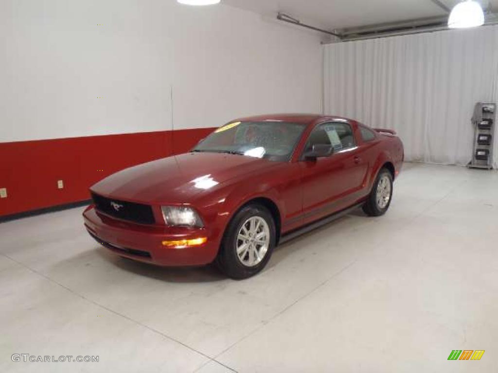 2006 Mustang V6 Deluxe Coupe - Redfire Metallic / Dark Charcoal photo #8