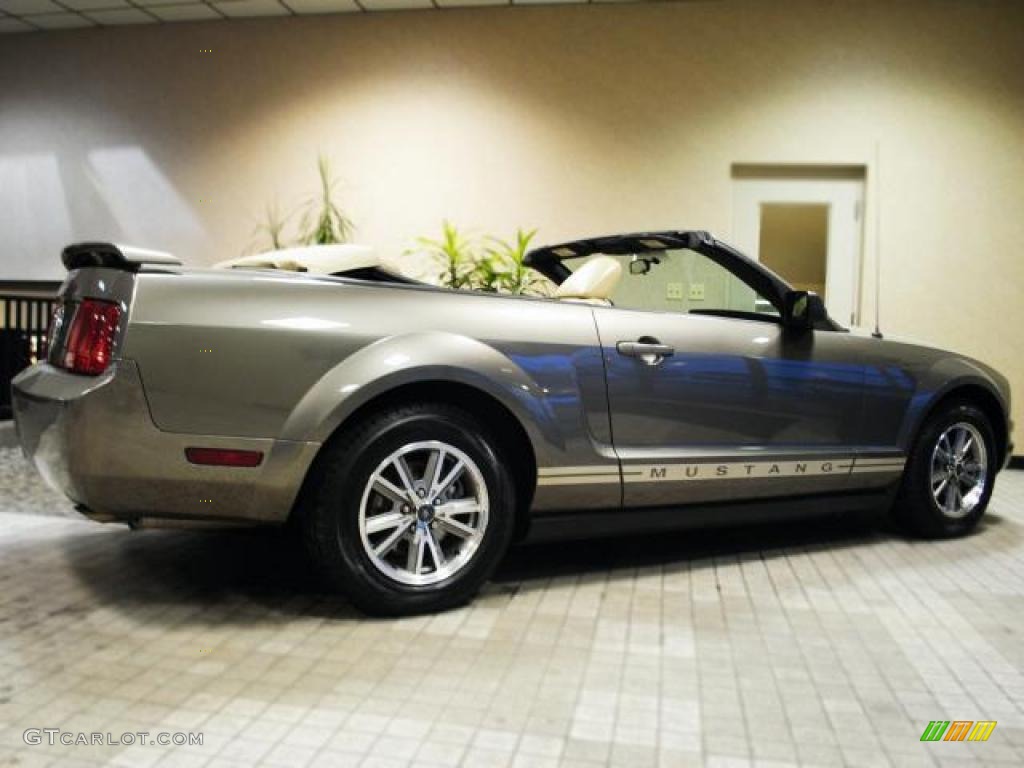 2005 Mustang V6 Premium Convertible - Mineral Grey Metallic / Medium Parchment photo #19
