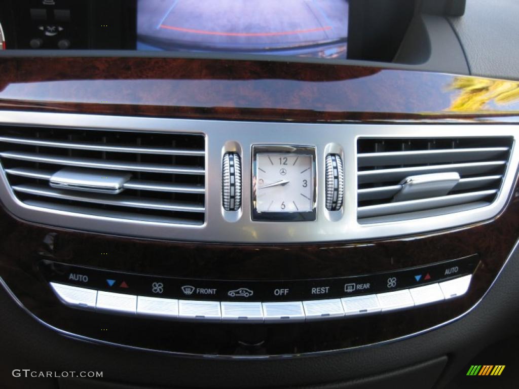 2008 Mercedes-Benz S 550 Sedan Controls Photo #43190134