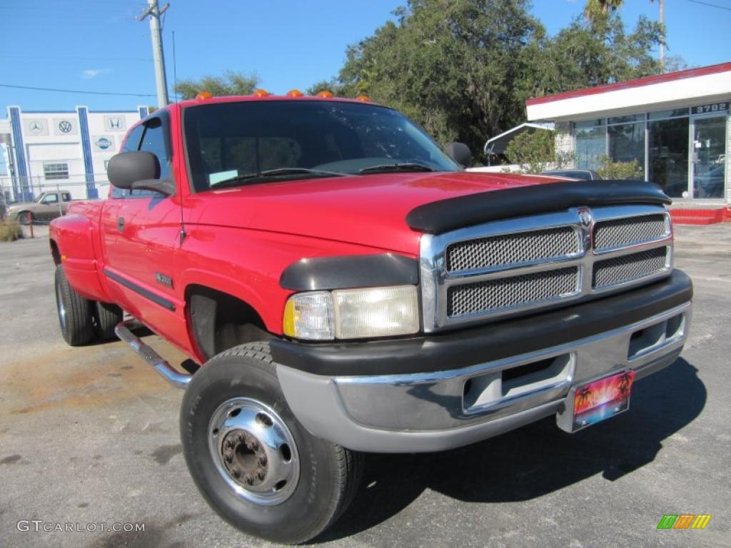2000 Ram 3500 SLT Extended Cab 4x4 Dually - Flame Red / Mist Gray photo #5
