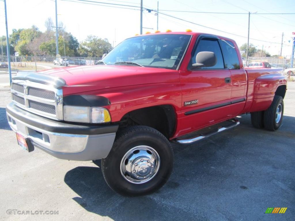 2000 Ram 3500 SLT Extended Cab 4x4 Dually - Flame Red / Mist Gray photo #6