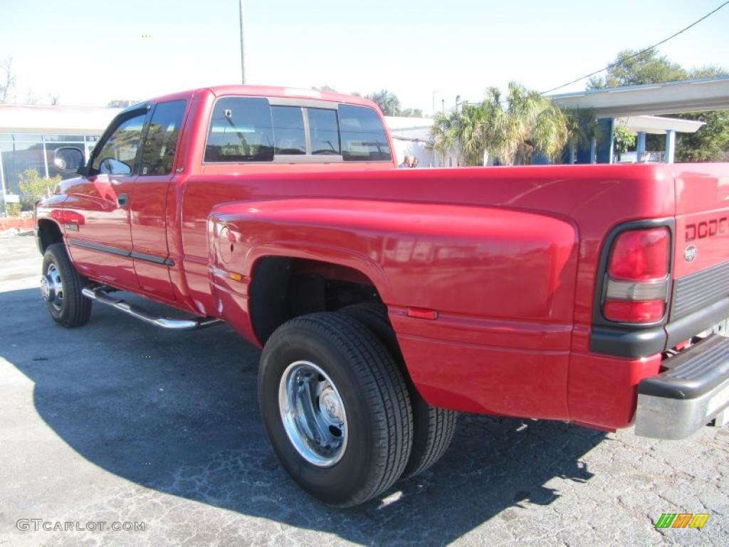 2000 Ram 3500 SLT Extended Cab 4x4 Dually - Flame Red / Mist Gray photo #9