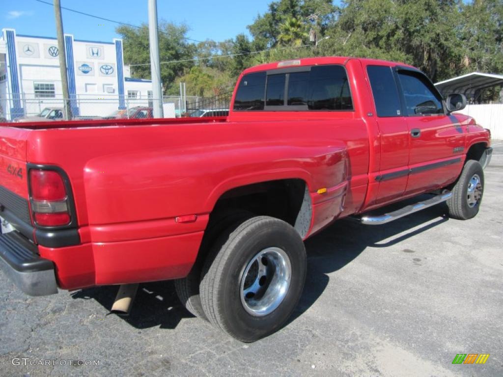 2000 Ram 3500 SLT Extended Cab 4x4 Dually - Flame Red / Mist Gray photo #10