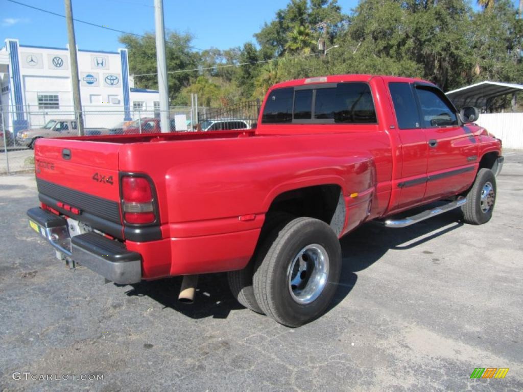 2000 Ram 3500 SLT Extended Cab 4x4 Dually - Flame Red / Mist Gray photo #12
