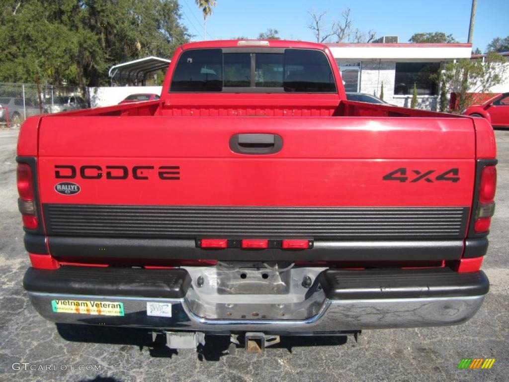 2000 Ram 3500 SLT Extended Cab 4x4 Dually - Flame Red / Mist Gray photo #13
