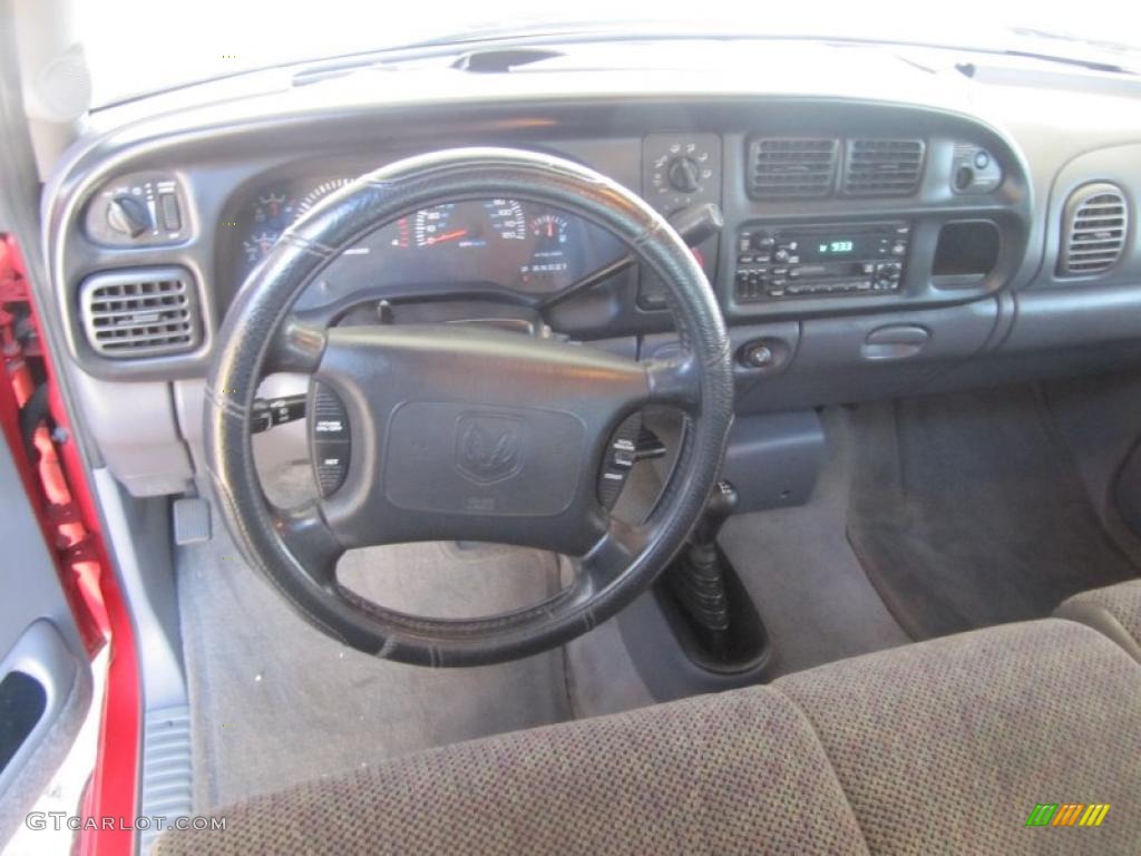 2000 Ram 3500 SLT Extended Cab 4x4 Dually - Flame Red / Mist Gray photo #32