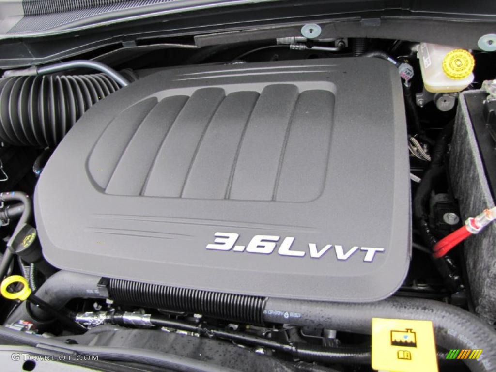 2011 Chrysler Town & Country Touring - L 3.6 Liter DOHC 24-Valve VVT Pentastar V6 Engine Photo #43192426