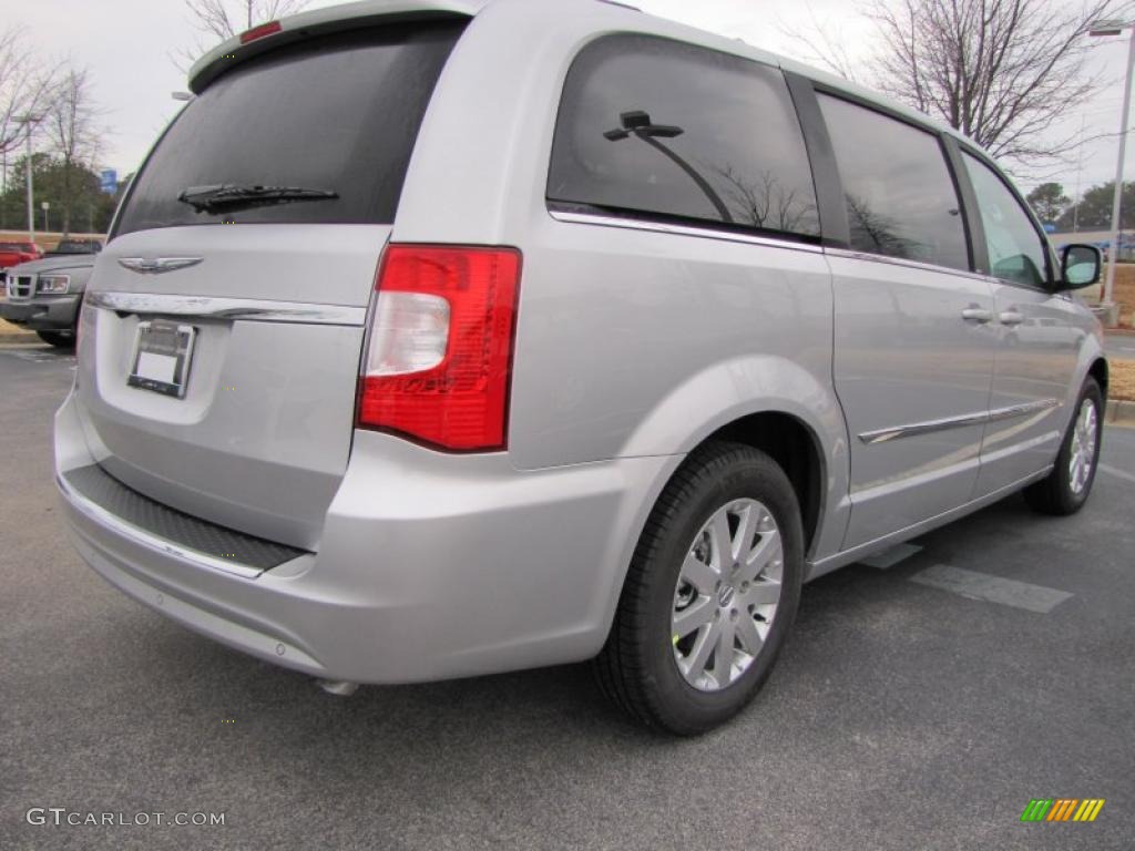 Bright Silver Metallic 2011 Chrysler Town & Country Touring - L Exterior Photo #43192502