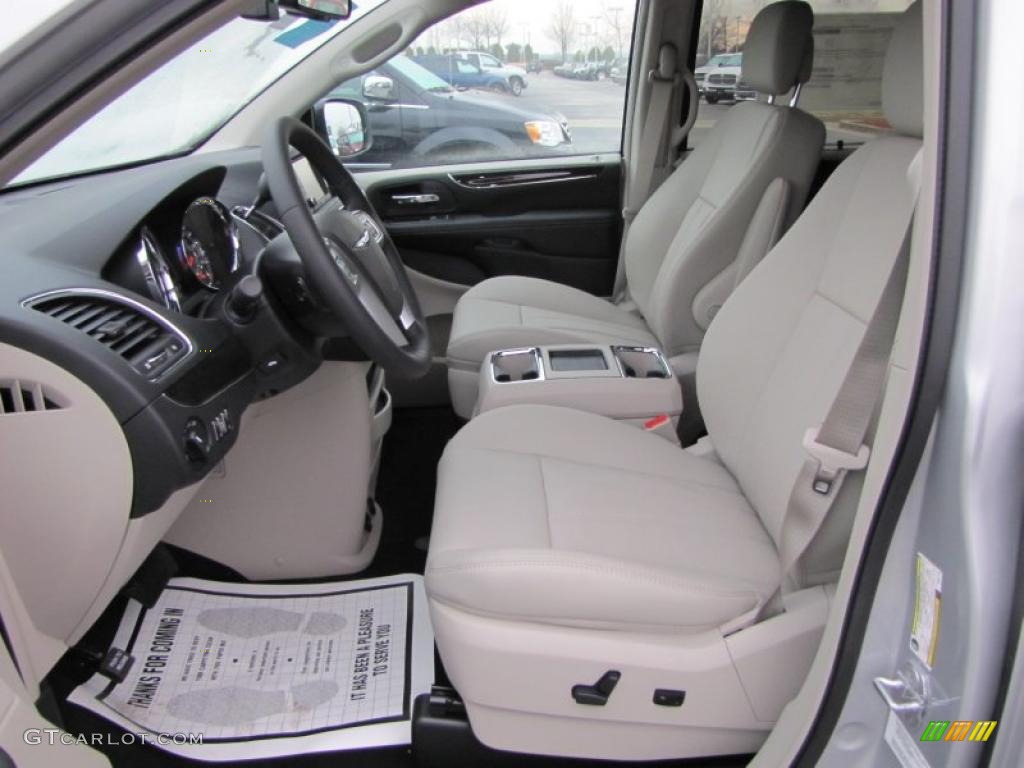 Black/Light Graystone Interior 2011 Chrysler Town & Country Touring - L Photo #43192542