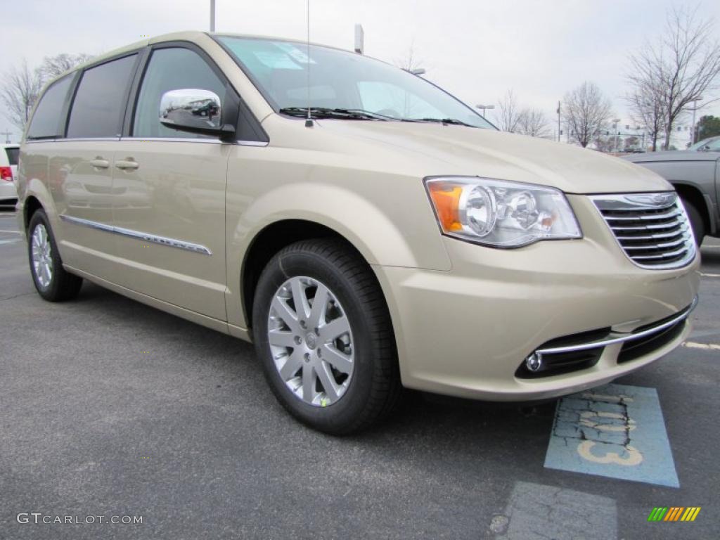 2011 Town & Country Touring - L - White Gold Metallic / Black/Light Graystone photo #4