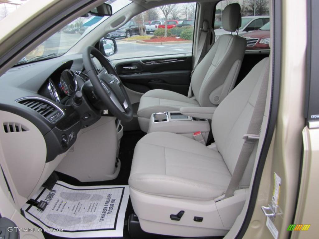 Black/Light Graystone Interior 2011 Chrysler Town & Country Touring - L Photo #43192746