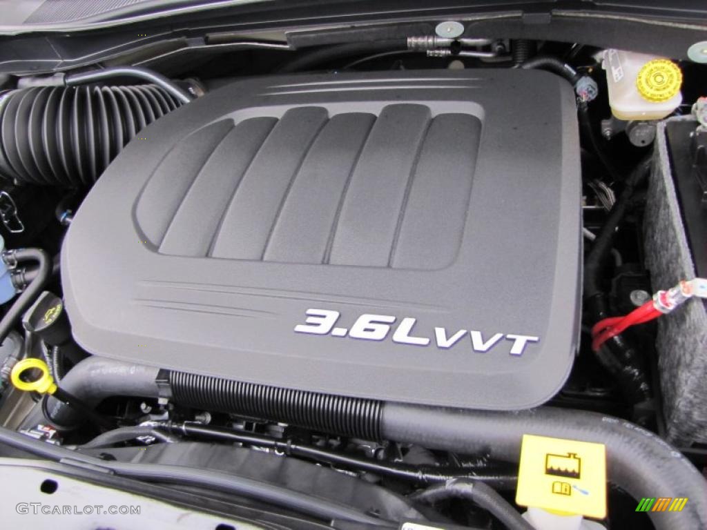 2011 Chrysler Town & Country Touring - L 3.6 Liter DOHC 24-Valve VVT Pentastar V6 Engine Photo #43192838